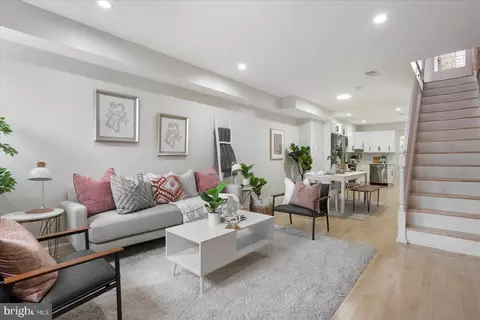 Living - 1428 Covington St, Baltimore, MD 21230 photo 2 of 4