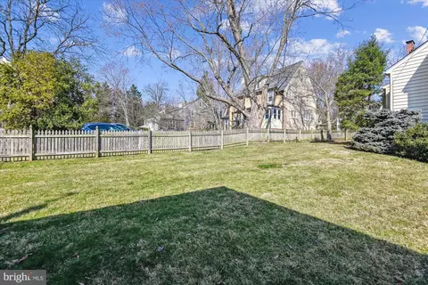 Exterior - 209 Cedarcroft Rd, Baltimore, MD 21212 photo 8 of 11