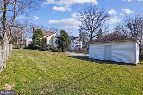 Exterior - 209 Cedarcroft Rd, Baltimore, MD 21212 photo 7 of 11