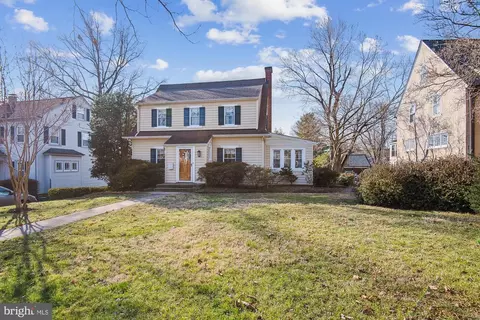 Exterior - 209 Cedarcroft Rd, Baltimore, MD 21212 photo 3 of 11