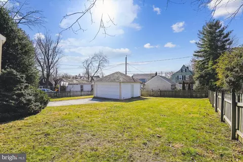 Exterior - 209 Cedarcroft Rd, Baltimore, MD 21212 photo 9 of 11