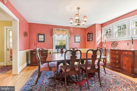 Dining - 209 Cedarcroft Rd, Baltimore, MD 21212 photo 2 of 7