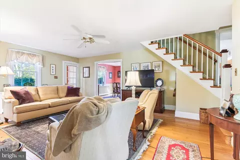 Living - 209 Cedarcroft Rd, Baltimore, MD 21212 photo 2 of 5