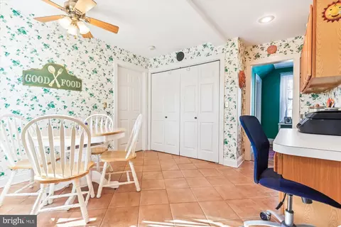 Dining - 209 Cedarcroft Rd, Baltimore, MD 21212 photo 5 of 7