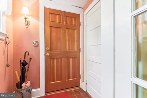 Entry Way - 209 Cedarcroft Rd, Baltimore, MD 21212 photo 1 of 4