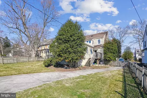 Exterior - 209 Cedarcroft Rd, Baltimore, MD 21212 photo 6 of 11