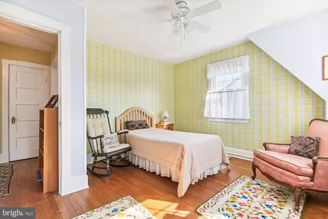 Bedroom - 209 Cedarcroft Rd, Baltimore, MD 21212 photo 12 of 14