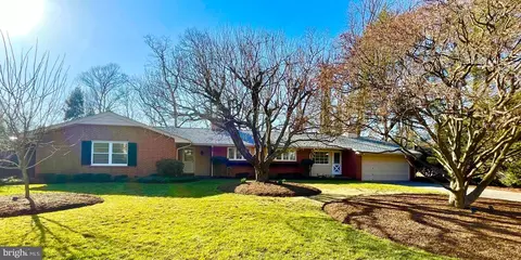 6004 Hunt Club Ln, Baltimore, MD 21210