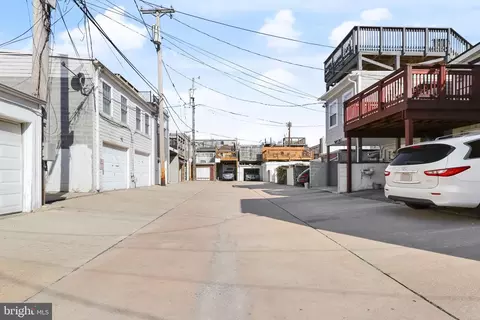 Exterior - 616 S Milton Ave, Baltimore, MD 21224 photo 10 of 10