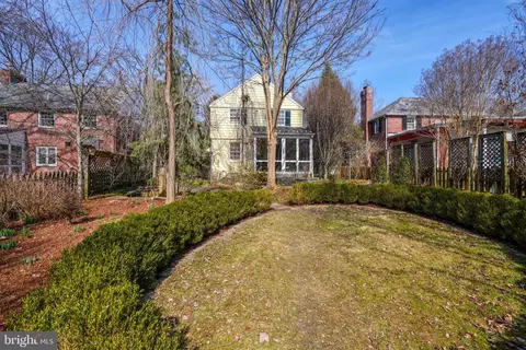 Exterior - 327 Broadmoor Rd, Baltimore, MD 21212 photo 13 of 17