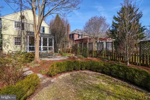 Exterior - 327 Broadmoor Rd, Baltimore, MD 21212 photo 15 of 17