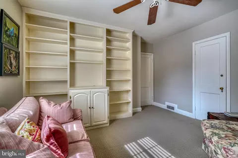 Bedroom - 327 Broadmoor Rd, Baltimore, MD 21212 photo 1 of 5