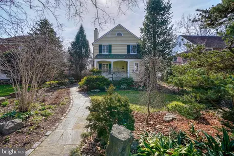 327 Broadmoor Rd, Baltimore, MD 21212