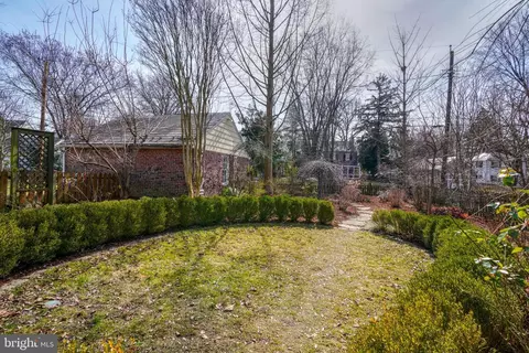 Exterior - 327 Broadmoor Rd, Baltimore, MD 21212 photo 12 of 17