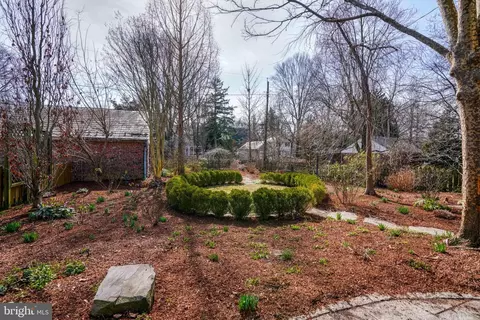 Exterior - 327 Broadmoor Rd, Baltimore, MD 21212 photo 11 of 17