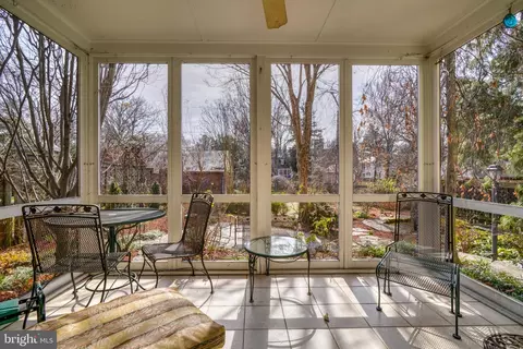 Exterior - 327 Broadmoor Rd, Baltimore, MD 21212 photo 6 of 17