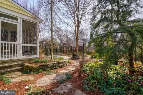 Exterior - 327 Broadmoor Rd, Baltimore, MD 21212 photo 8 of 17