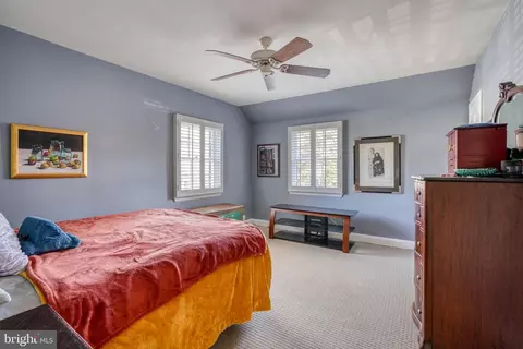 Bedroom - 327 Broadmoor Rd, Baltimore, MD 21212 photo 3 of 5