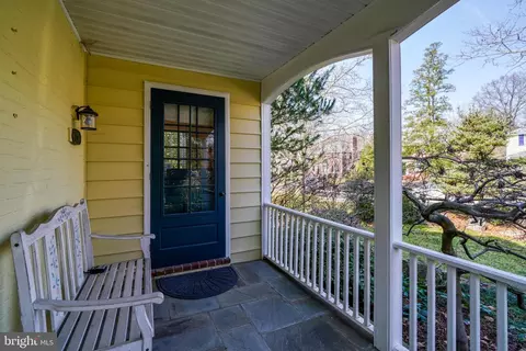 Exterior - 327 Broadmoor Rd, Baltimore, MD 21212 photo 5 of 17