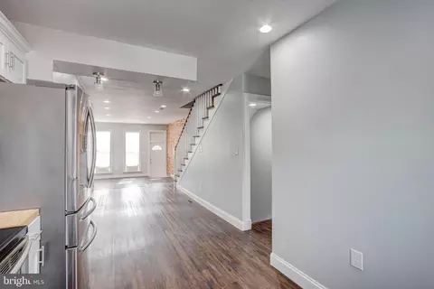 Entry Way - 2536 Frederick Ave, Baltimore, MD 21223 photo 8 of 17