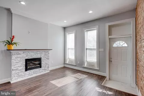 Entry Way - 2536 Frederick Ave, Baltimore, MD 21223 photo 6 of 17
