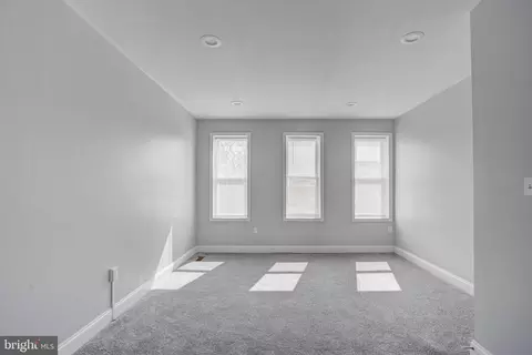 Entry Way - 2536 Frederick Ave, Baltimore, MD 21223 photo 14 of 17