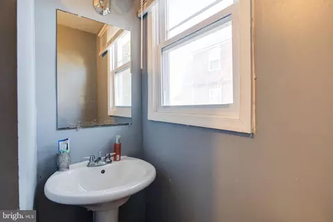 Bath - 3617 Marmon Ave, Baltimore, MD 21207 photo 4 of 4