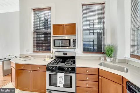 54 E 26th St, Baltimore, MD 21218 photo 9