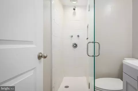 Bath - 442 W 23rd St, Baltimore, MD 21211 photo 10 of 15