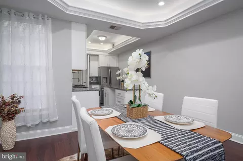 Dining - 442 W 23rd St, Baltimore, MD 21211 photo 2 of 4