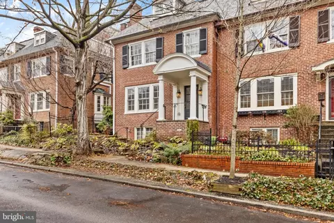 3921 Cloverhill Rd, Baltimore, MD 21218