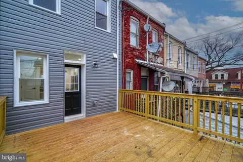 Exterior - 709 W 36th St, Baltimore, MD 21211 photo 6 of 7