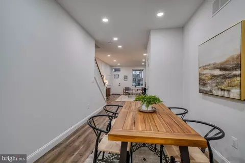 Dining - 709 W 36th St, Baltimore, MD 21211 photo 3 of 4