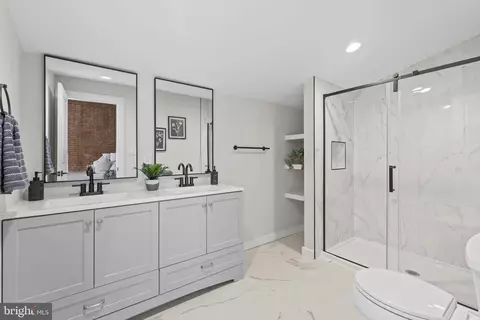 Bath - 618 Ploy St, Baltimore, MD 21201 photo 2 of 3