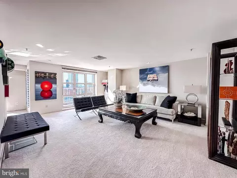 250 President St #1300, Baltimore, MD 21202