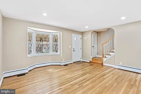 Living - 1228 Glenhaven Rd, Baltimore, MD 21239 photo 2 of 3