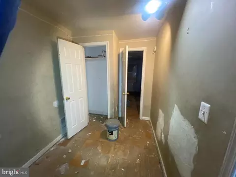 Bath - 2205 Ashton St, Baltimore, MD 21223 photo 2 of 3