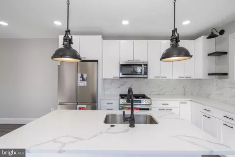 Kitchen - 4102 Moravia Rd, Baltimore, MD 21206 photo 4 of 4