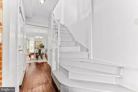 Entry Way - 21 E Randall St, Baltimore, MD 21230 photo 2 of 6