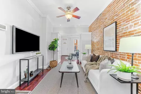 Living - 21 E Randall St, Baltimore, MD 21230 photo 3 of 5