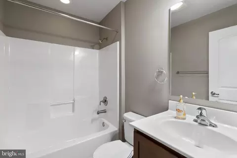 Bath - 4540 Old Frederick Rd, Baltimore, MD 21229 photo 2 of 3