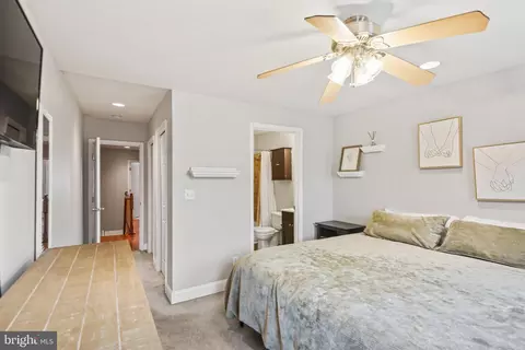 Bedroom - 1735 William St, Baltimore, MD 21230 photo 2 of 5