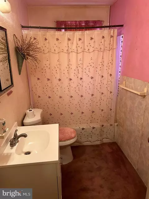 4925 Sinclair Ln, Baltimore, MD 21206 photo 8