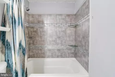 Bath - 830 Carroll St, Baltimore, MD 21230 photo 2 of 3