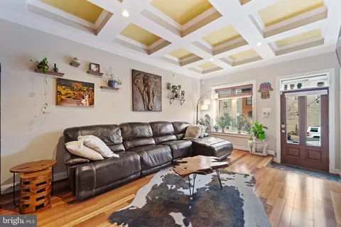 1009 S Clinton St, Baltimore, MD 21224