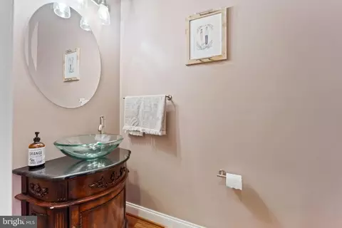 Bath - 1009 S Clinton St, Baltimore, MD 21224 photo 1 of 6