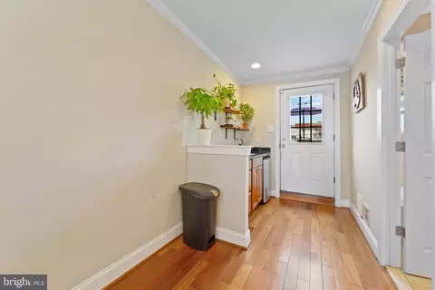 Entry Way - 1009 S Clinton St, Baltimore, MD 21224 photo 5 of 5