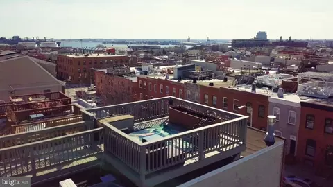 View/Area - 1009 S Clinton St, Baltimore, MD 21224 photo 1 of 3