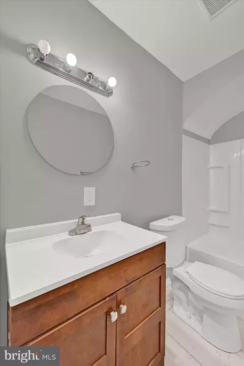 Bath - 536 Winston Ave, Baltimore, MD 21212 photo 1 of 3