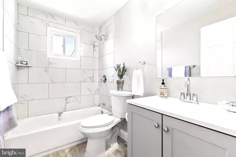 Bath - 2130 Koko Ln, Baltimore, MD 21216 photo 2 of 3